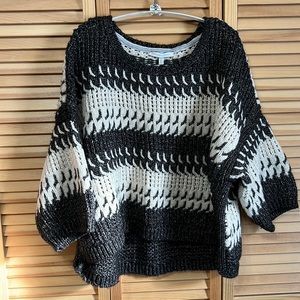 VICTORIAS SECRET Boxy sweater size M